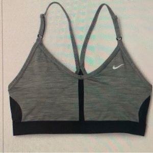 Nike Indy V-Neck Sports Bra